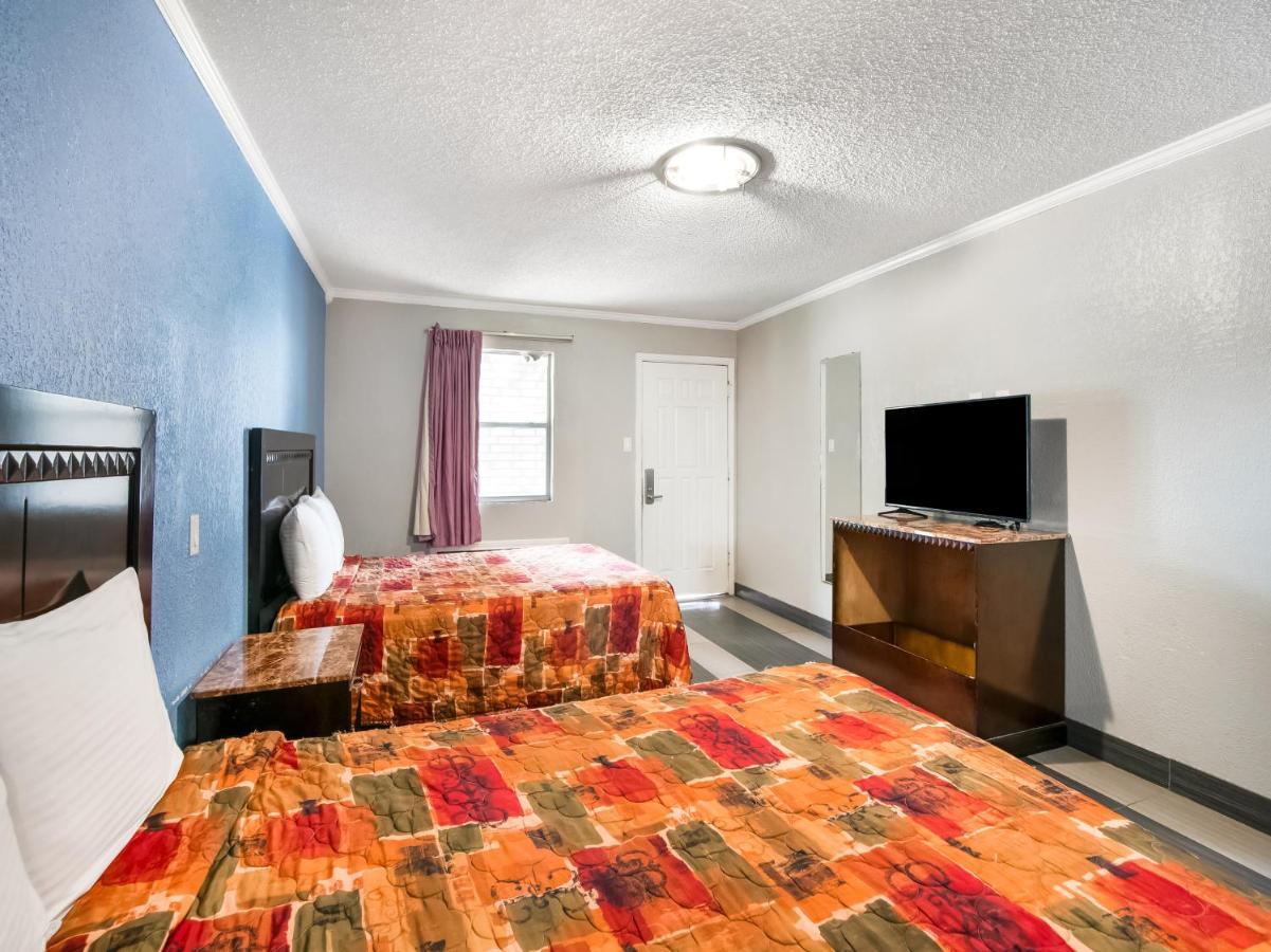 Oyo Hotel Houston I-69 & I-610 エクステリア 写真