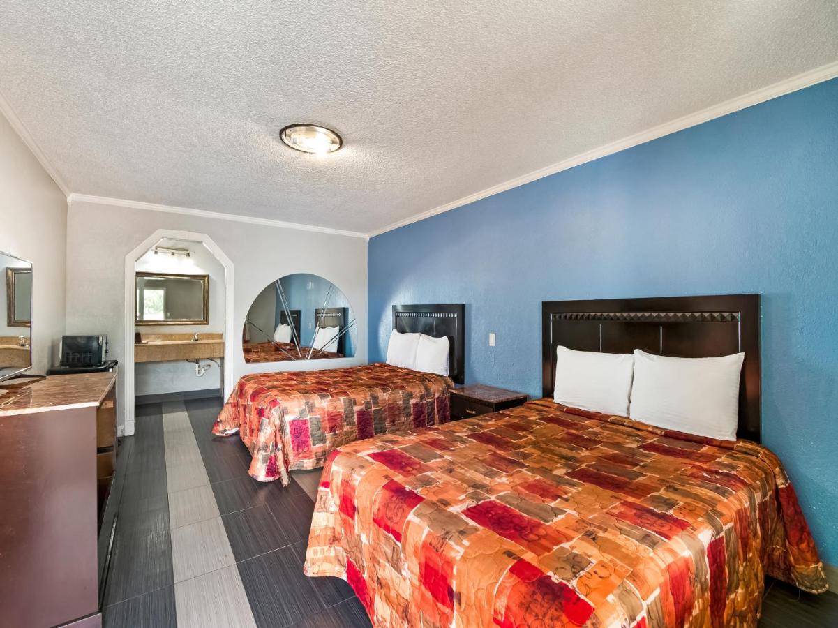 Oyo Hotel Houston I-69 & I-610 エクステリア 写真