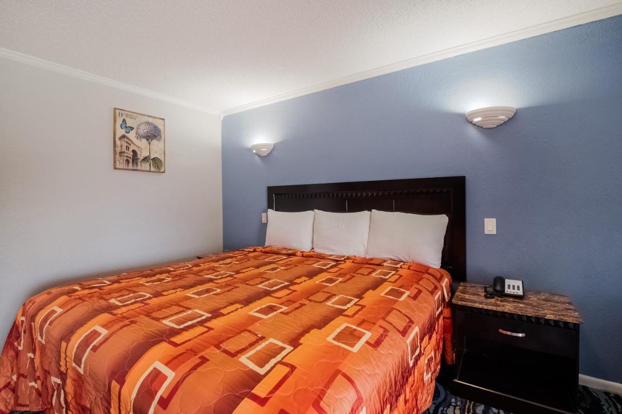 Oyo Hotel Houston I-69 & I-610 エクステリア 写真
